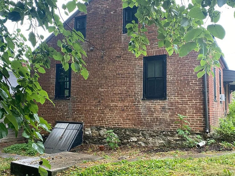 898 Menges Mills Rd — Photo 20