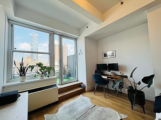 1st image of 258 Broadway #1206