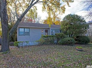 48 Bay Shore Rd, West Islip, NY 11795