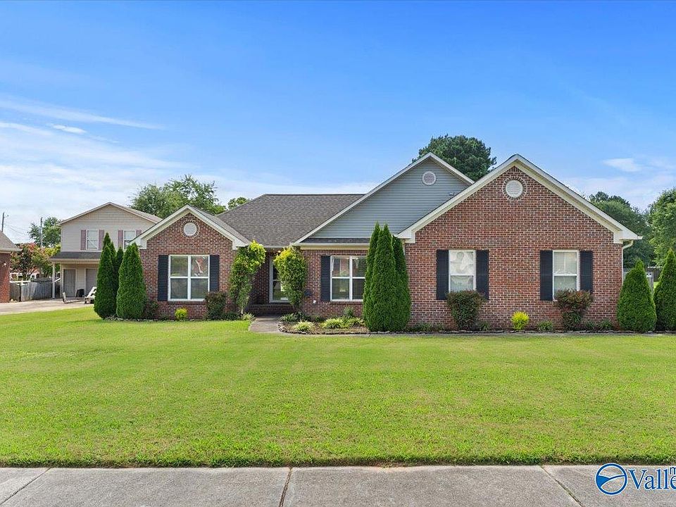 1st image of 103 Chambray Dr