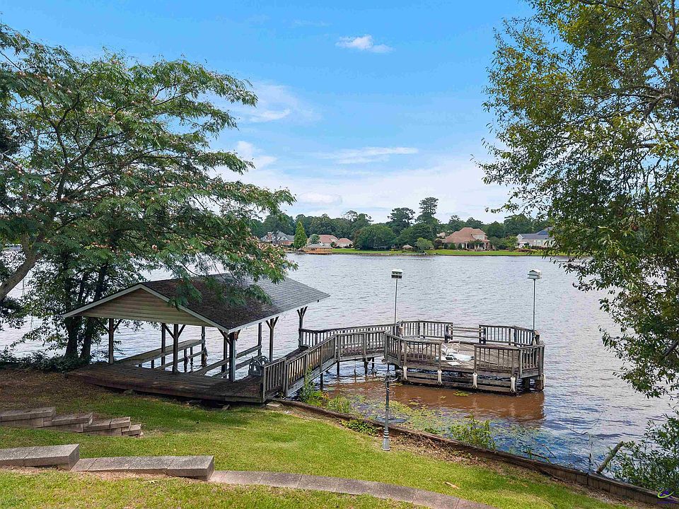 1st image of 132 Mossland Dr