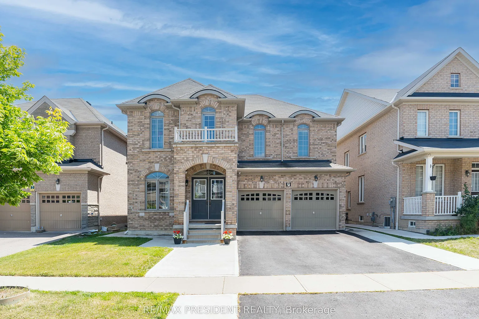 7 Wellpark Way photo 1