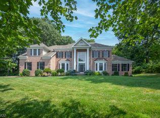5 Olmsted Ln, Mendham, NJ 07945