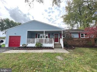 665 Shady Ln, Hamilton, NJ 08619