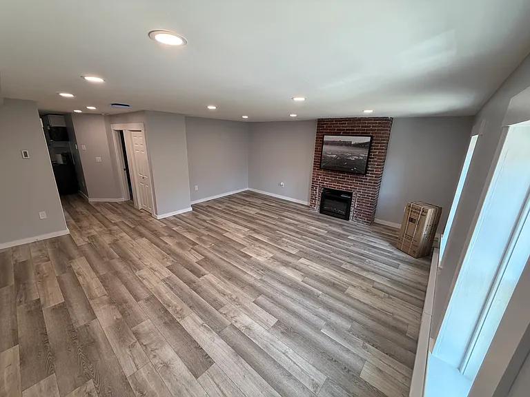 135 W Merrimack St #2 — Photo 8