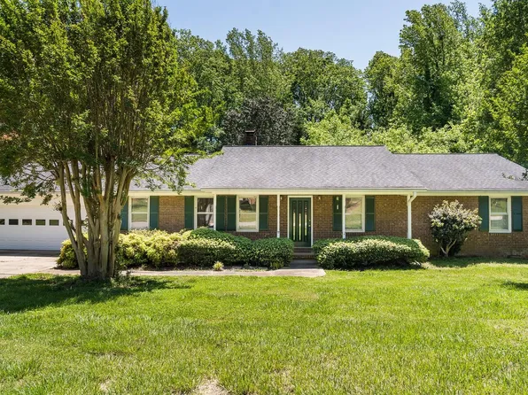 828 Thackston Dr, Spartanburg, SC 29307