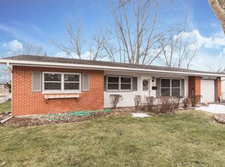7011 Edgebrook Ln, Hanover Park, IL 60133