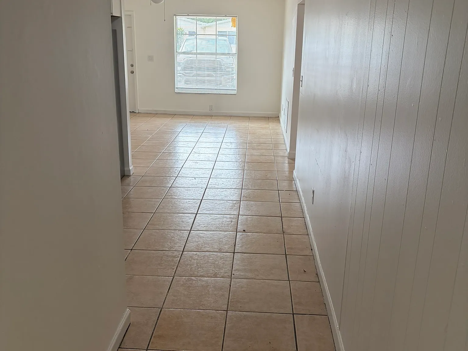 3 bed, 1300 sqft, $1,980 — Photo 2