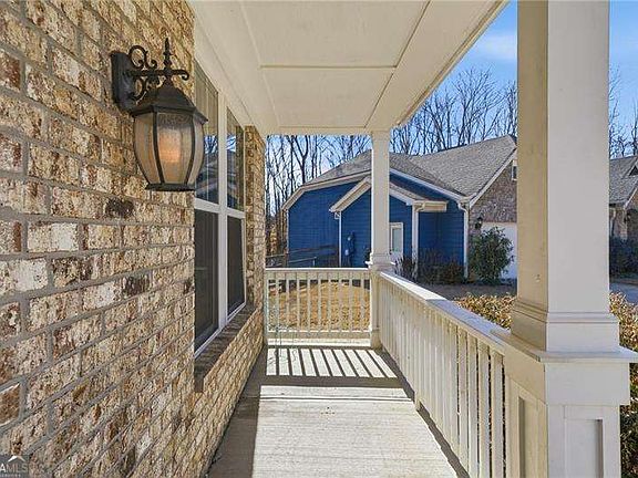4th image of 129 Rex Ave
