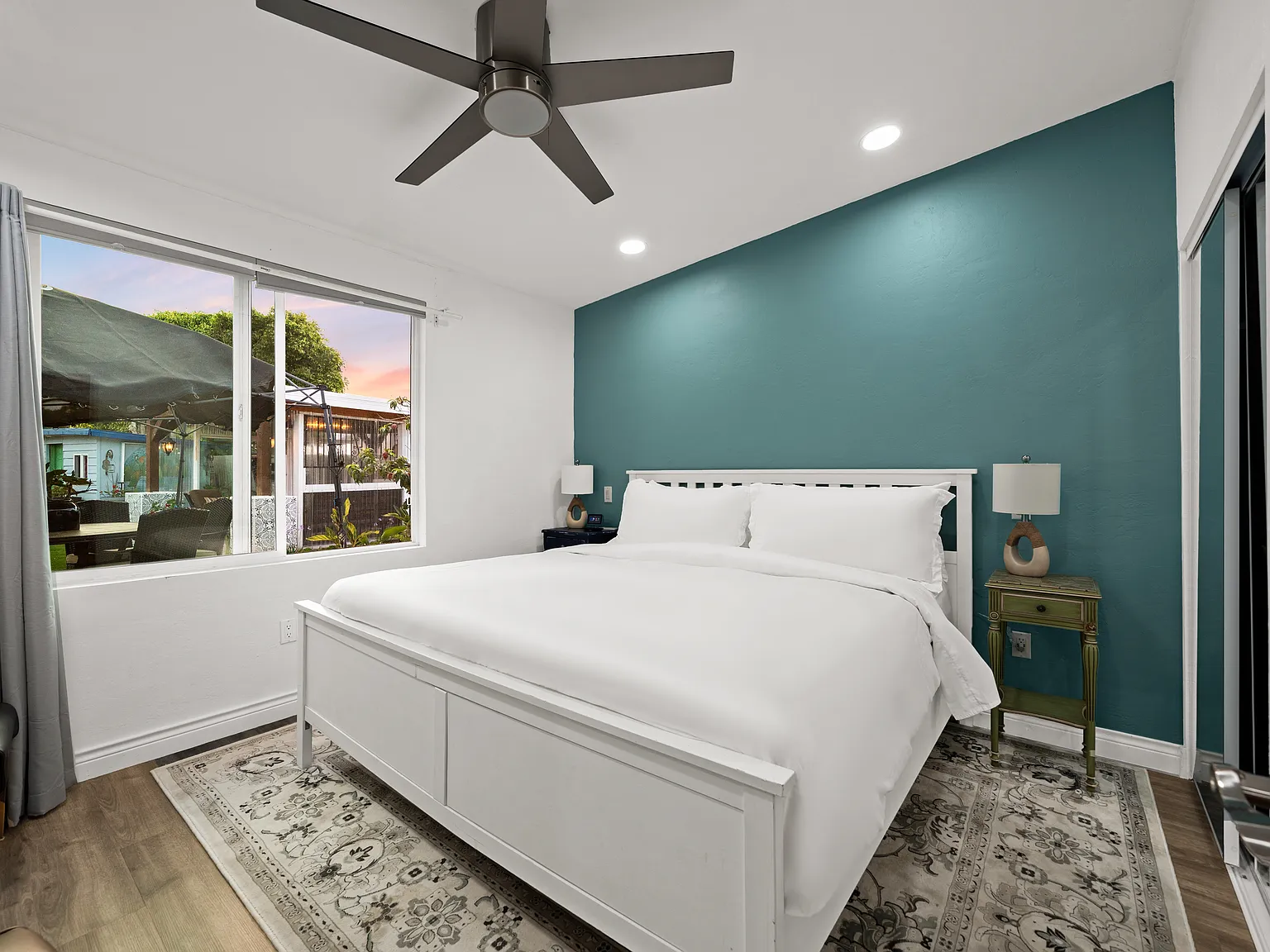 2 bed, 1032 sqft, $4,500 — Photo 3