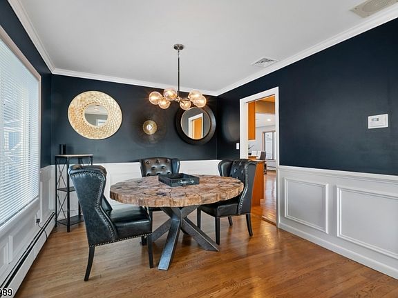 5th image of 231 Pleasant Valley Way