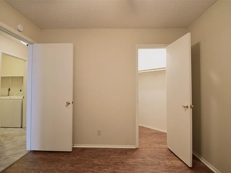 1105 Forest Oaks Path — Photo 10