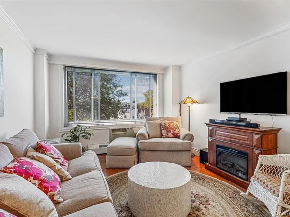 220-55 46th Avenue #5A, Bayside, NY 11361