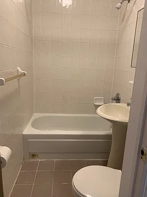 Rented by Warren T Real Estate Corp. | media 7