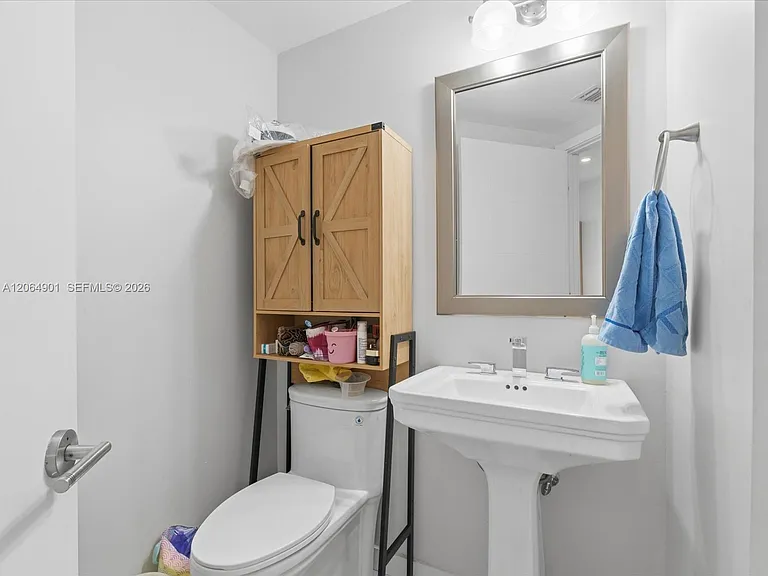 1010 SW 2nd Ave #1009 — Photo 20