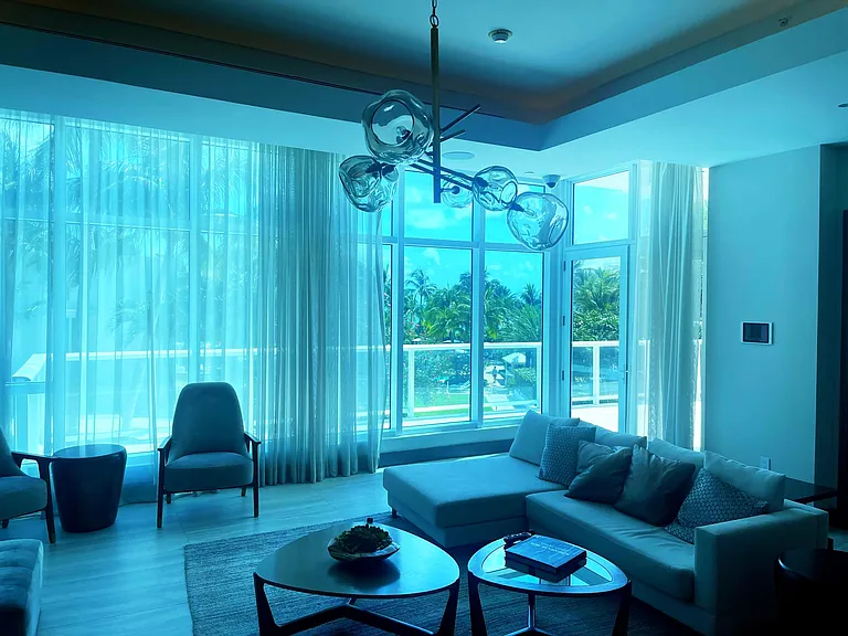 100 S Pointe Dr #111 — Photo 123