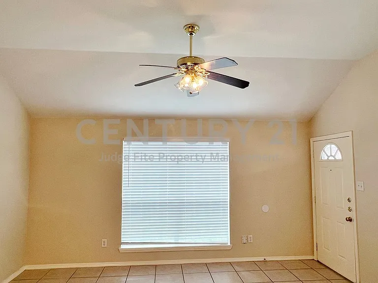 7811 Novella Dr — Photo 4