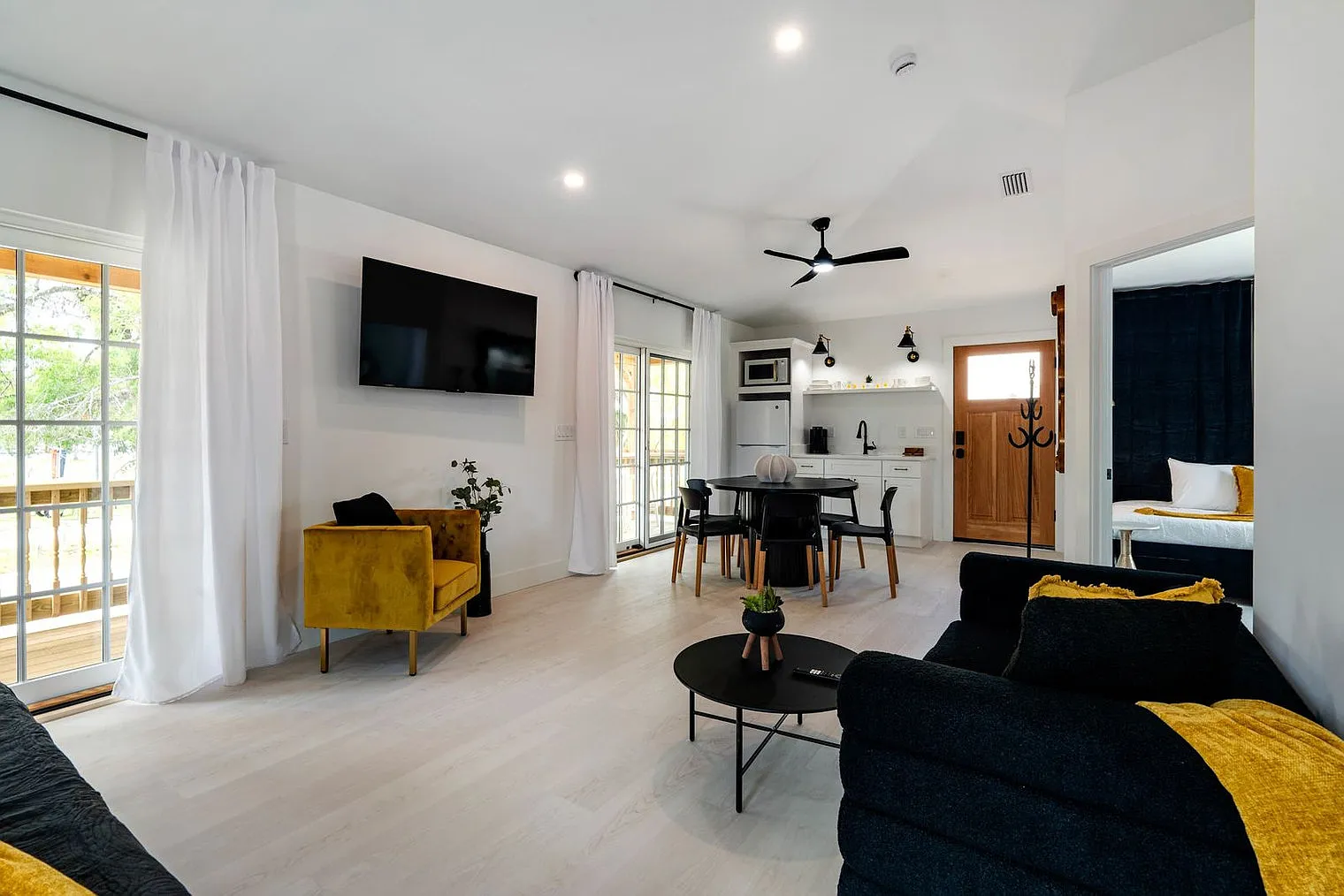 10 bed, 8.0 bath, 5198 sqft, $30,657 — Photo 4