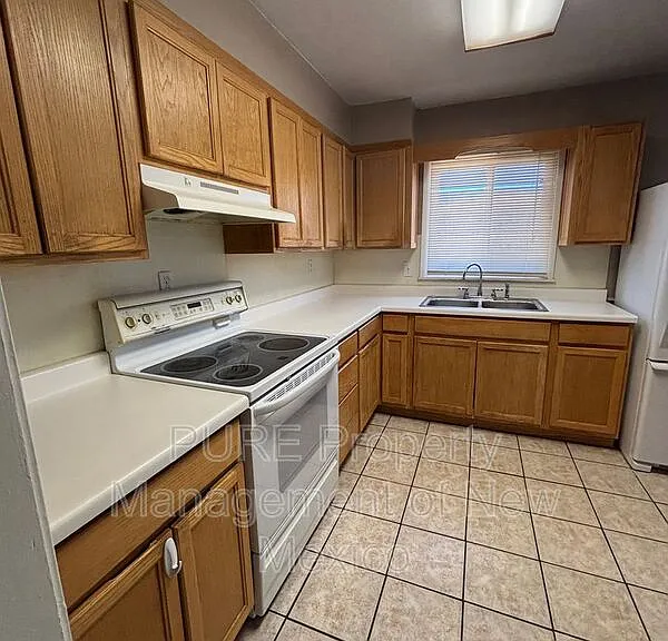 2620 Mossman Dr — Photo 7