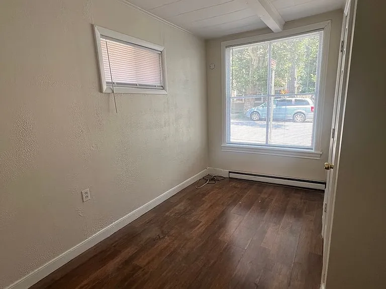 132 W South St — Photo 5
