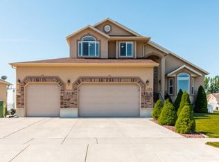 1711 W 2055 S, Syracuse, UT 84075