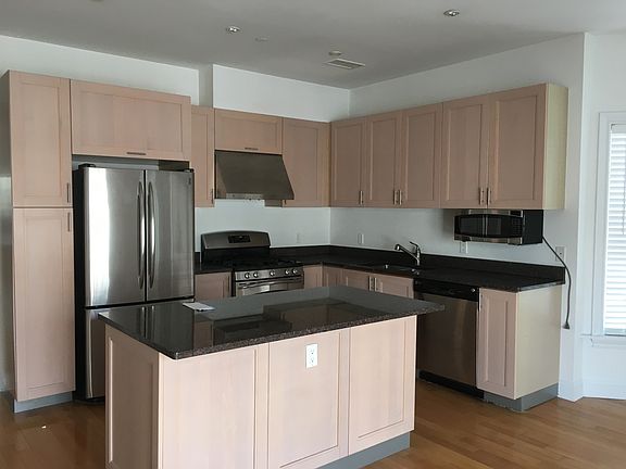 4th image of 322 Soundview Ln Floor 2