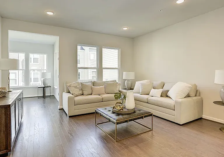8308 Meadowood Dr — Photo 6