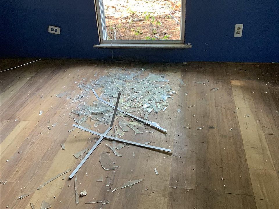 2nd image of 308 White Horse Rd