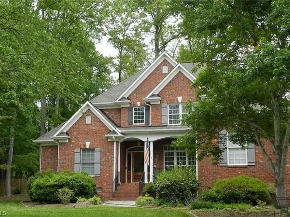 8246 Ipswich Ct, Summerfield, NC 27358