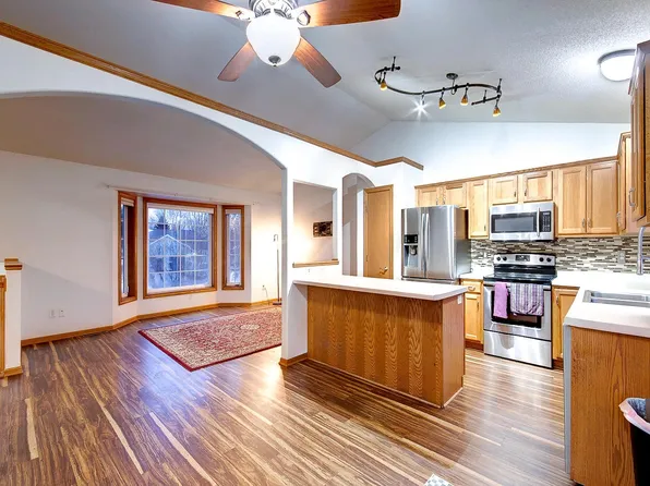 820 Pine Ct NE, Pine Island, MN 55963