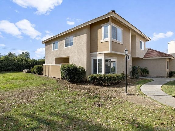5th image of 10709 Lisa Meadows Dr Unit B