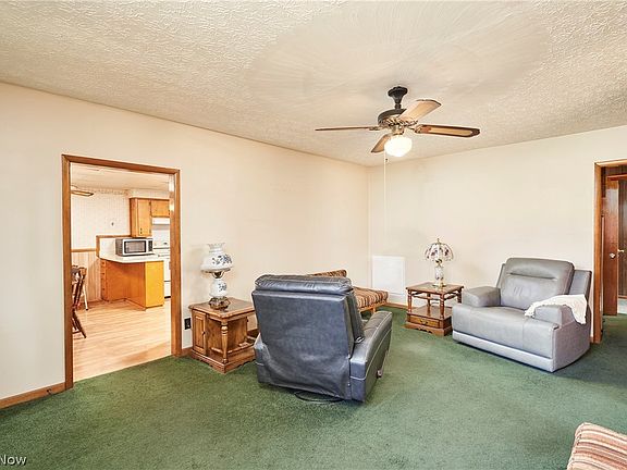 5th image of 1121 Eastwood Ave