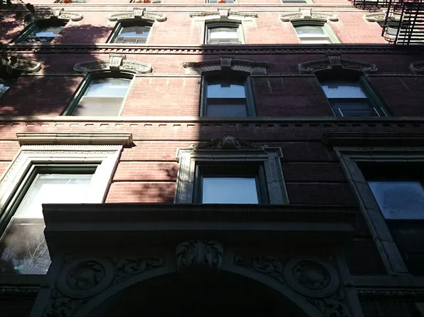 211 West 10th Street