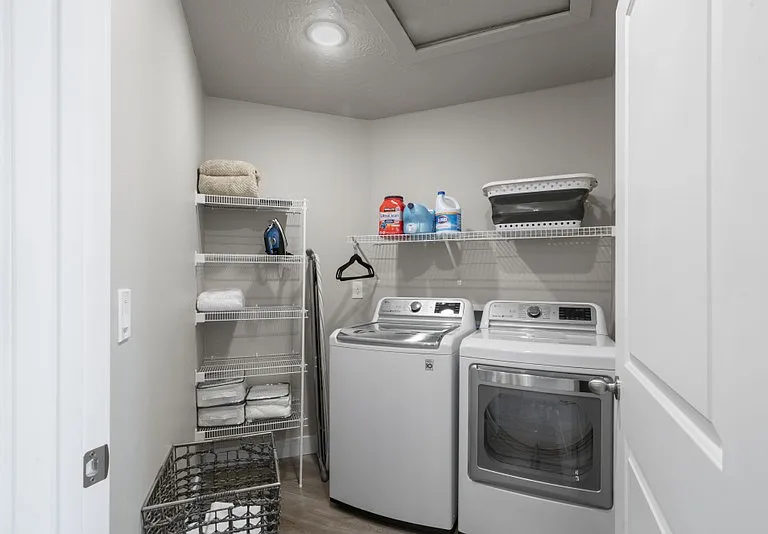 572 W Lewski Ln #2 — Photo 15