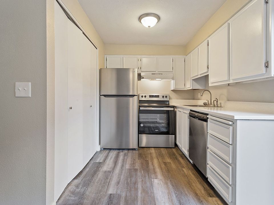 1st image of 8311-8315 SE 17th Ave