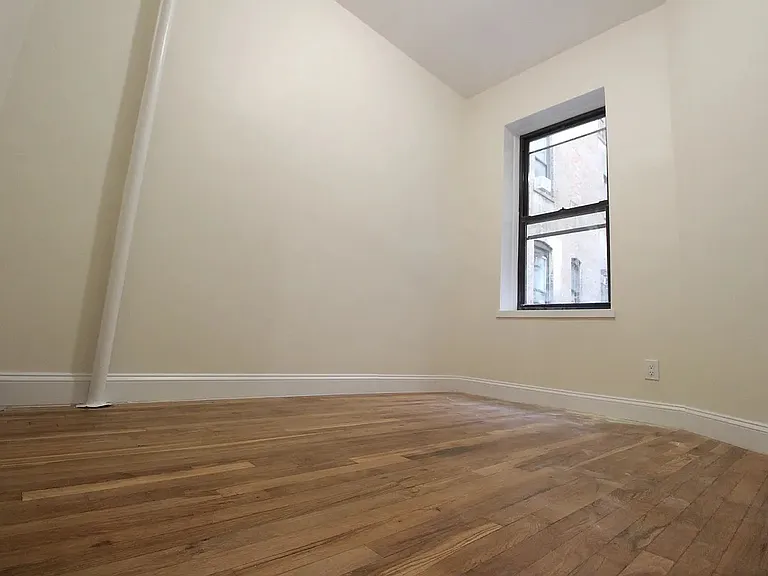 192 Claremont Ave #D — Photo 6