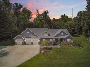 12464 Hotchkiss Rd, Burton, OH 44021