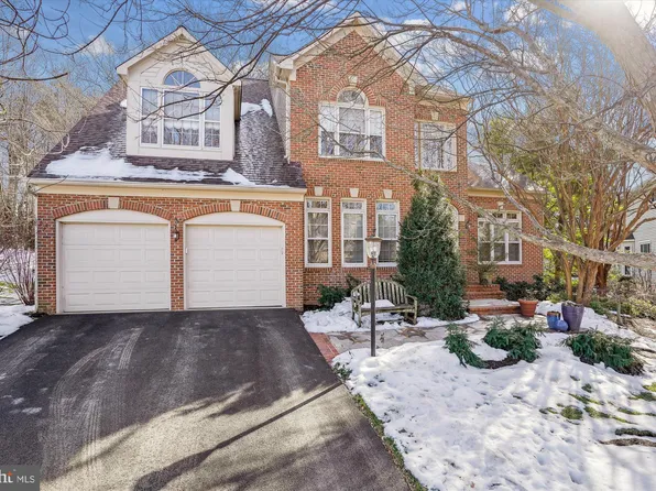 8307 Tabor Ln, Fairfax Station, VA 22039