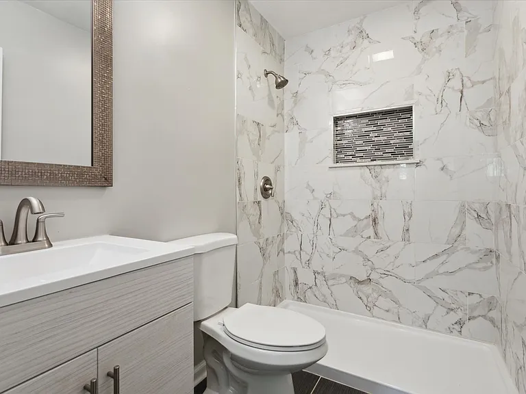 72 Ferguson Ln — Photo 22