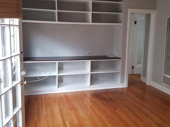 3rd image of 1120 20th St #A