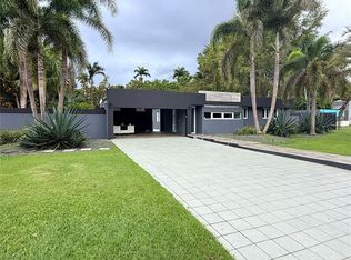 C3 Green Valley Dr, Caguas, PR 00725