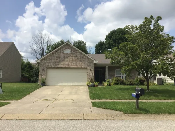 2944 Limber Pine Dr, Whiteland, IN 46184
