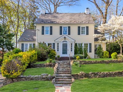 241 Nassau Ave, Manhasset, NY, 11030