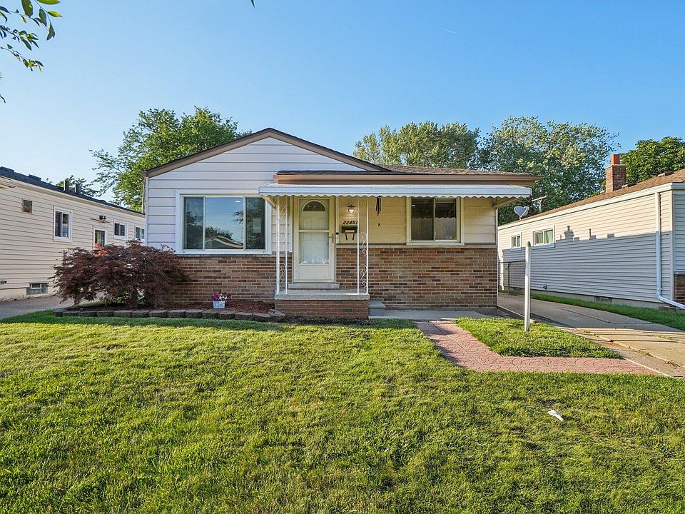 1st image of 22451 Lake Dr