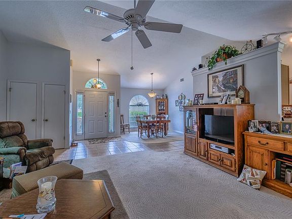 3rd image of 2748 Lake Landing Blvd