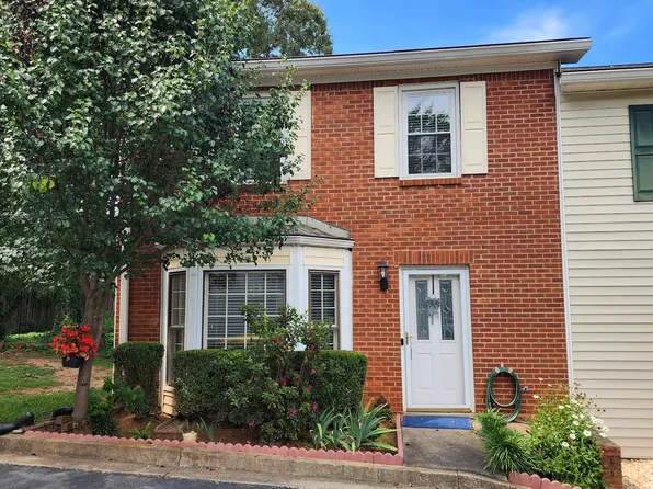 284 Shaded Oaks Ln SE, Marietta, GA 30067