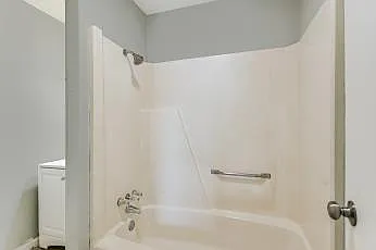 3 bed, 2.0 bath, 1172 sqft, $1,395 — Photo 4