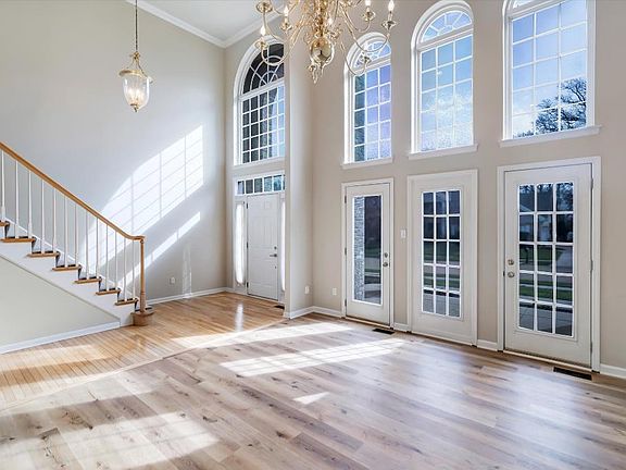 2nd image of 721 Oaksdale Summit Ct