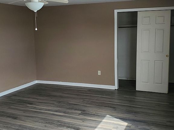 Bedroom, very large with large closet