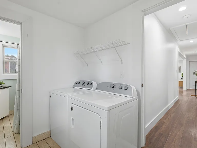 1642 Washington Ave — Photo 29